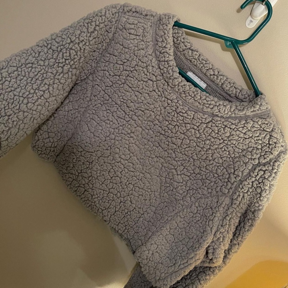 Fluffy crop sweater